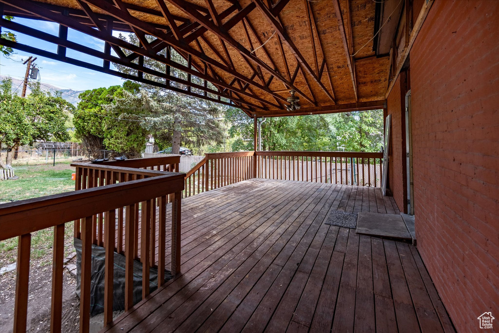 Photo 29 for MLS #2112085 at 3048 Ogden Ave