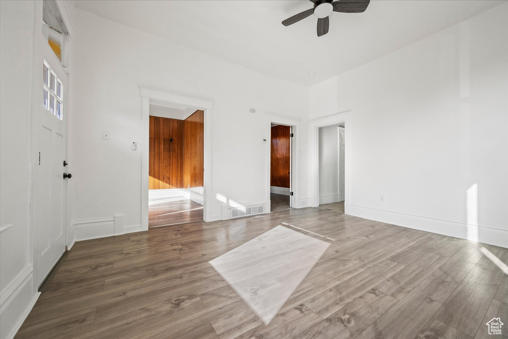 Photo 8 for MLS #2112085 at 3048 Ogden Ave