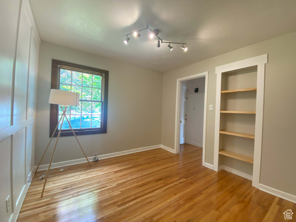 1244 E LORRAINE DR Salt Lake City, UT 84106