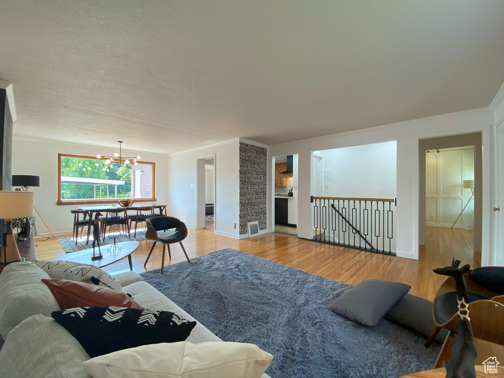 1244 E LORRAINE DR Salt Lake City, UT 84106