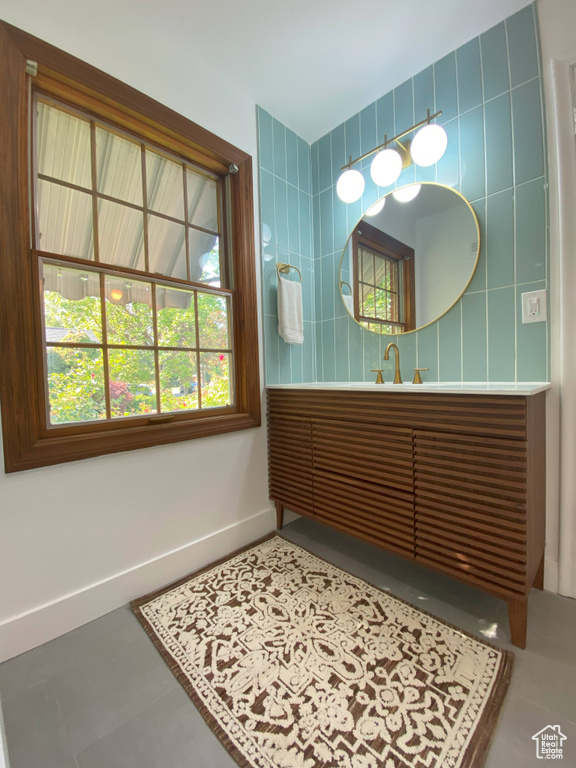 1244 E LORRAINE DR Salt Lake City, UT 84106