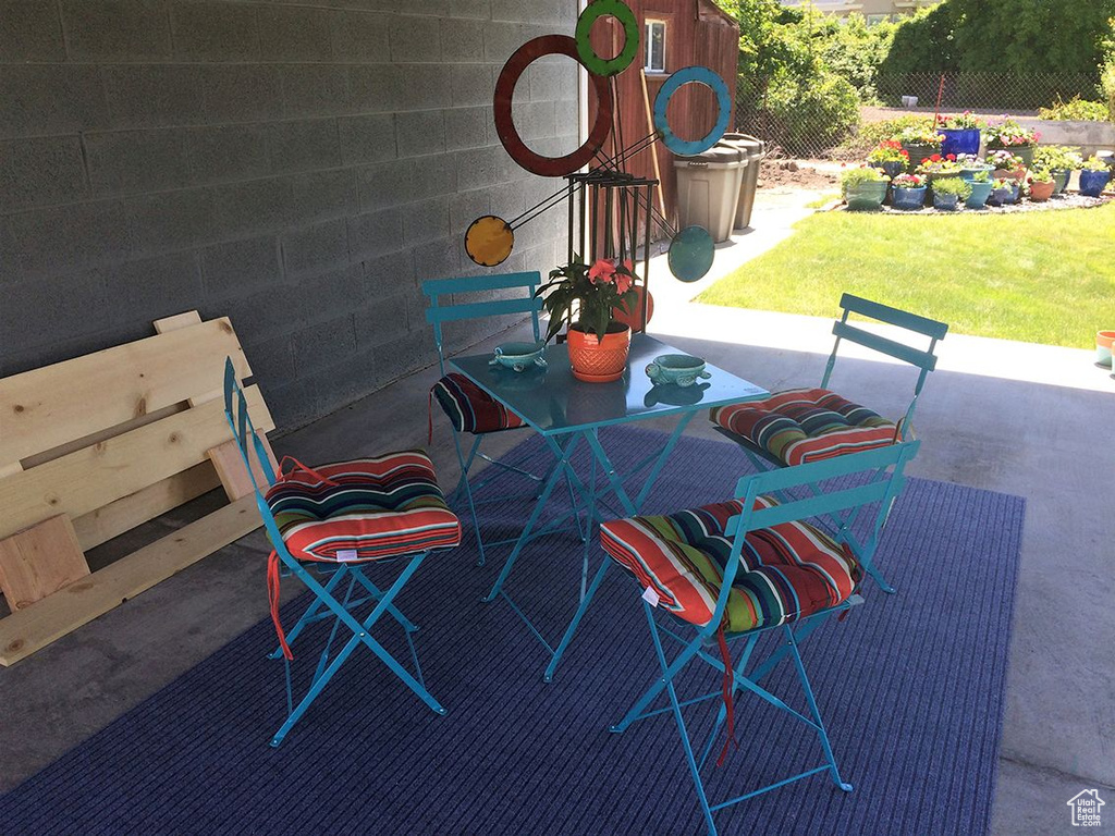 1244 E LORRAINE DR Salt Lake City, UT 84106