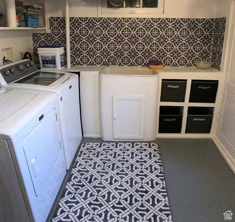 1244 E LORRAINE DR Salt Lake City, UT 84106