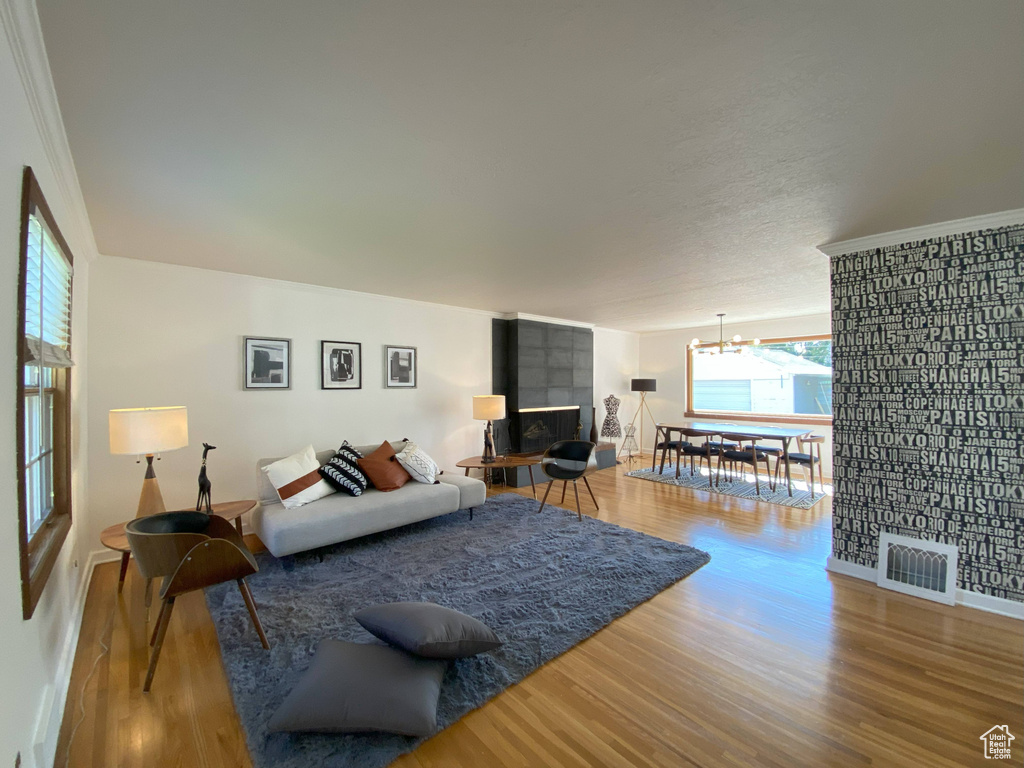 1244 E LORRAINE DR Salt Lake City, UT 84106