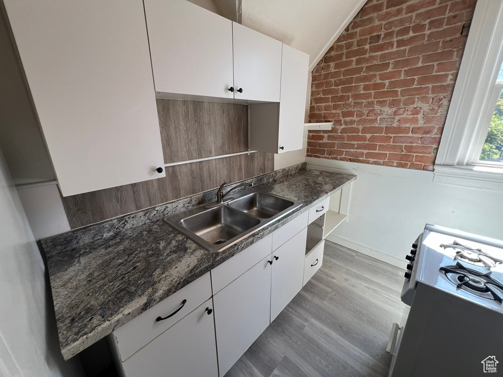 Photo 18 for MLS #2112099 at 3027 Adams Ave