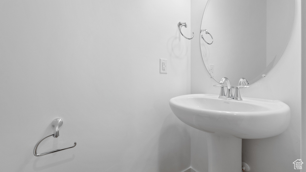 Photo 9 for MLS #2112104 at 1076 E 1930 South #422