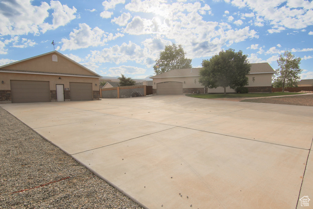 Photo 5 for MLS #2112129 at 4211 Valle Del Sol