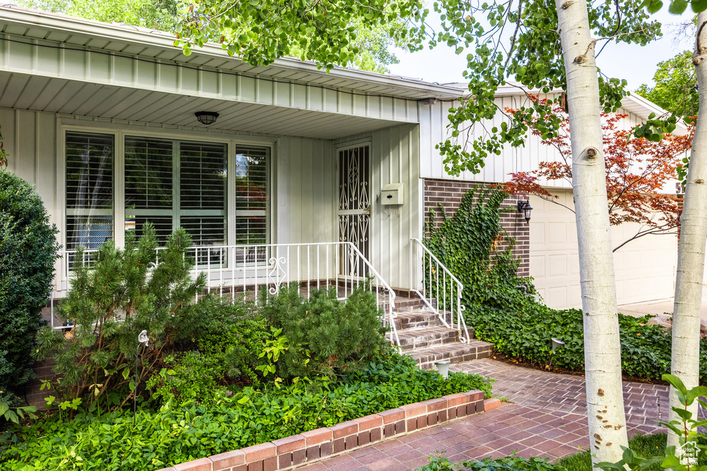 Photo 38 for MLS #2112136 at 5100 S Woodmont Dr