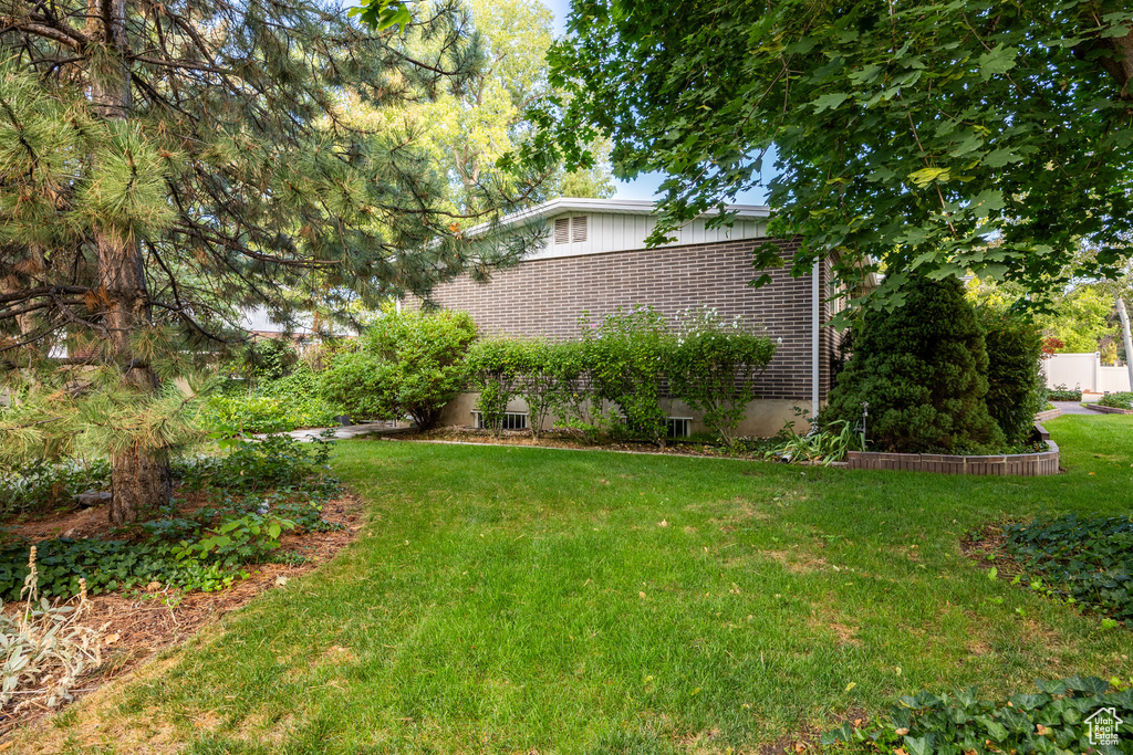 Photo 37 for MLS #2112136 at 5100 S Woodmont Dr