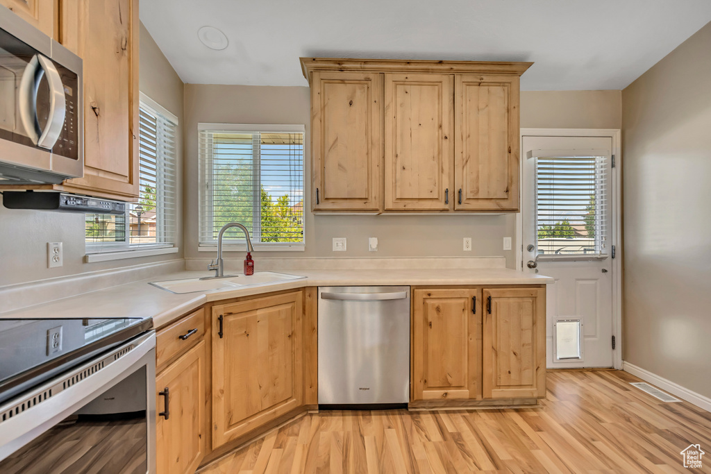 4072 W JUNIPER HILLS DR South Jordan, UT 84009