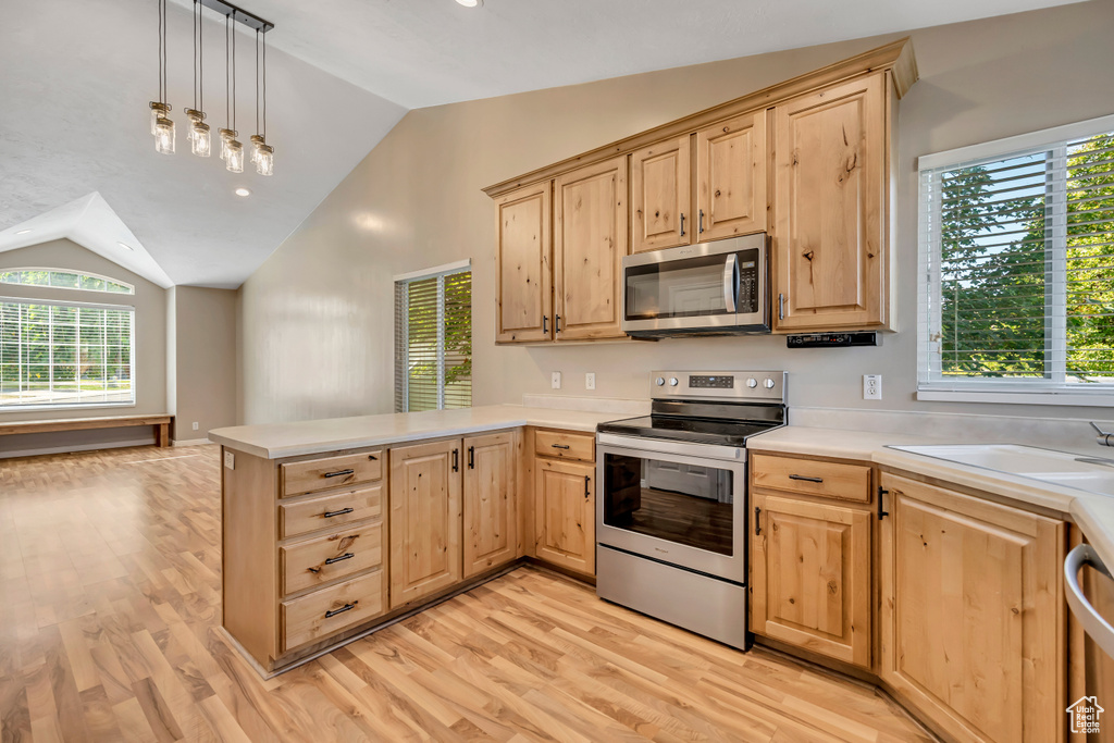 4072 W JUNIPER HILLS DR South Jordan, UT 84009