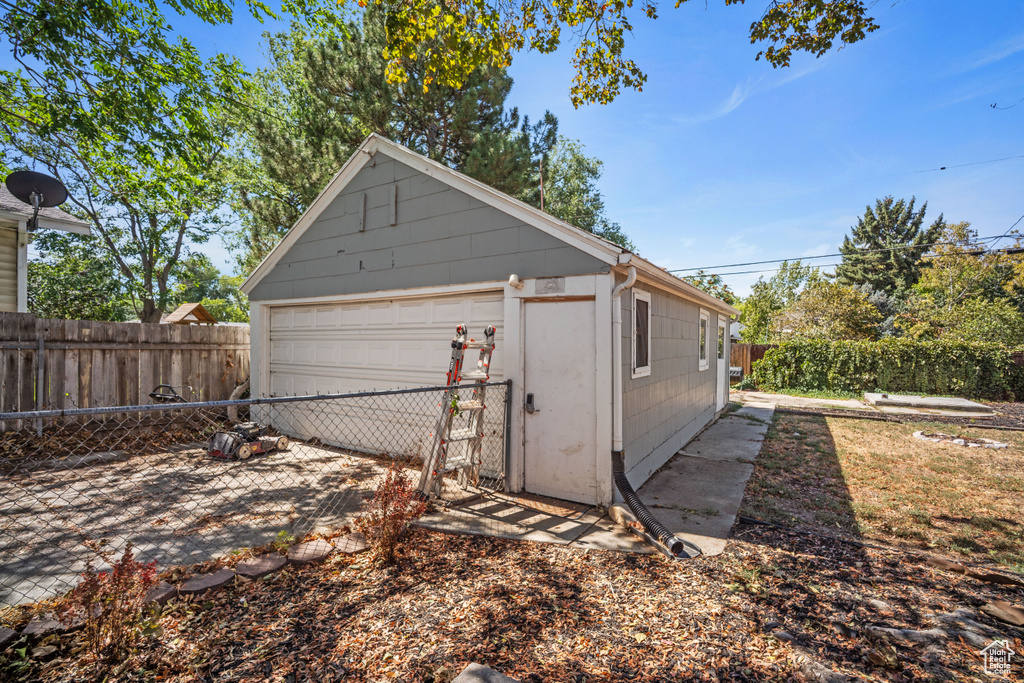 Photo 2 for MLS #2112155 at 557 N 1300 West