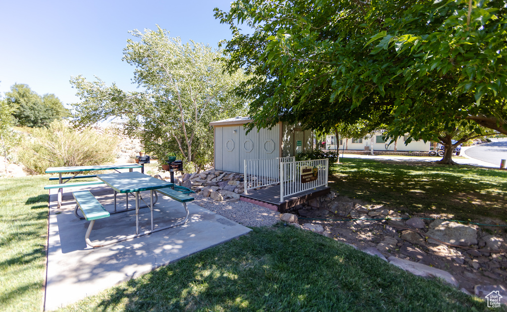 Photo 17 for MLS #2112156 at 15 Cottonwood Ln