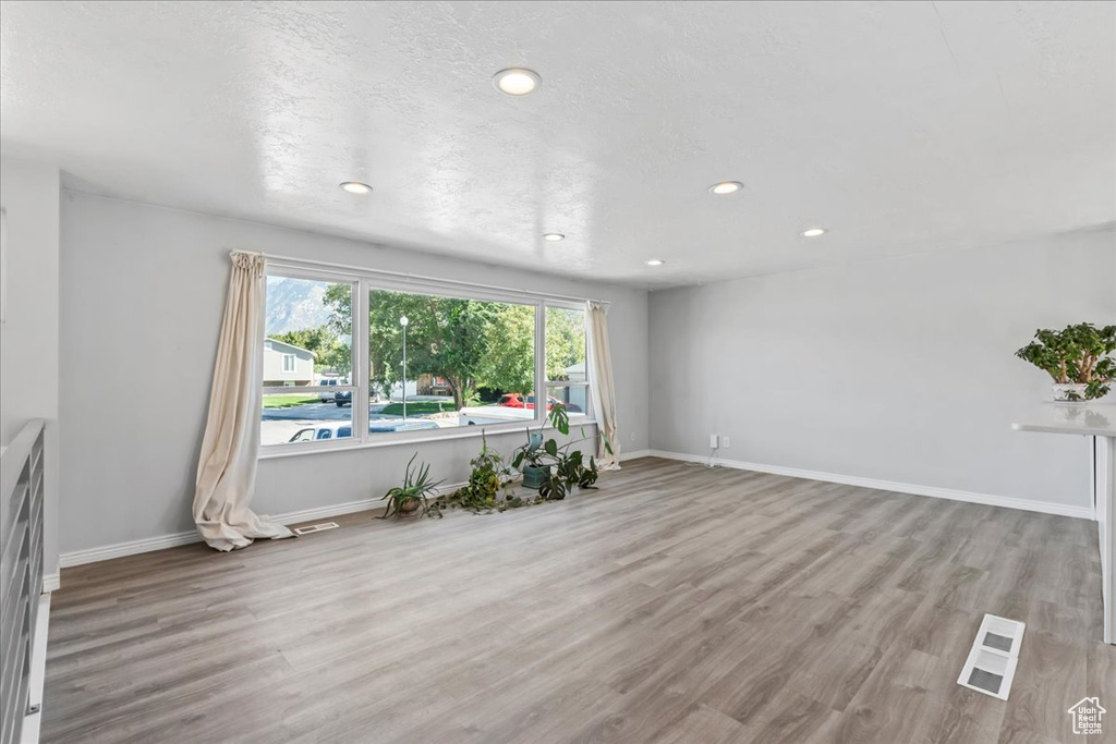 10268 S 570 E Sandy, UT 84070