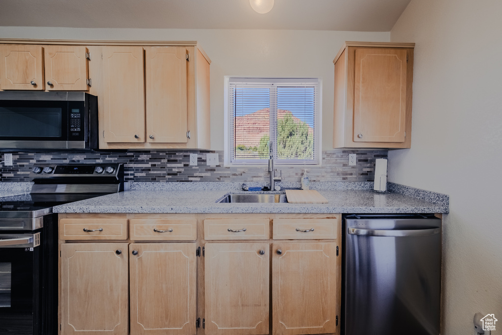 3935 E MOUNTAIN DR Kanab, UT 84741