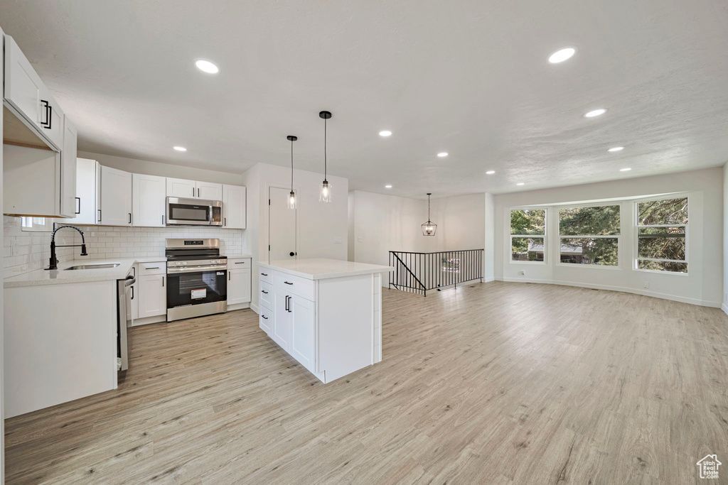 Photo 3 for MLS #2112188 at 5512 S 3320 West