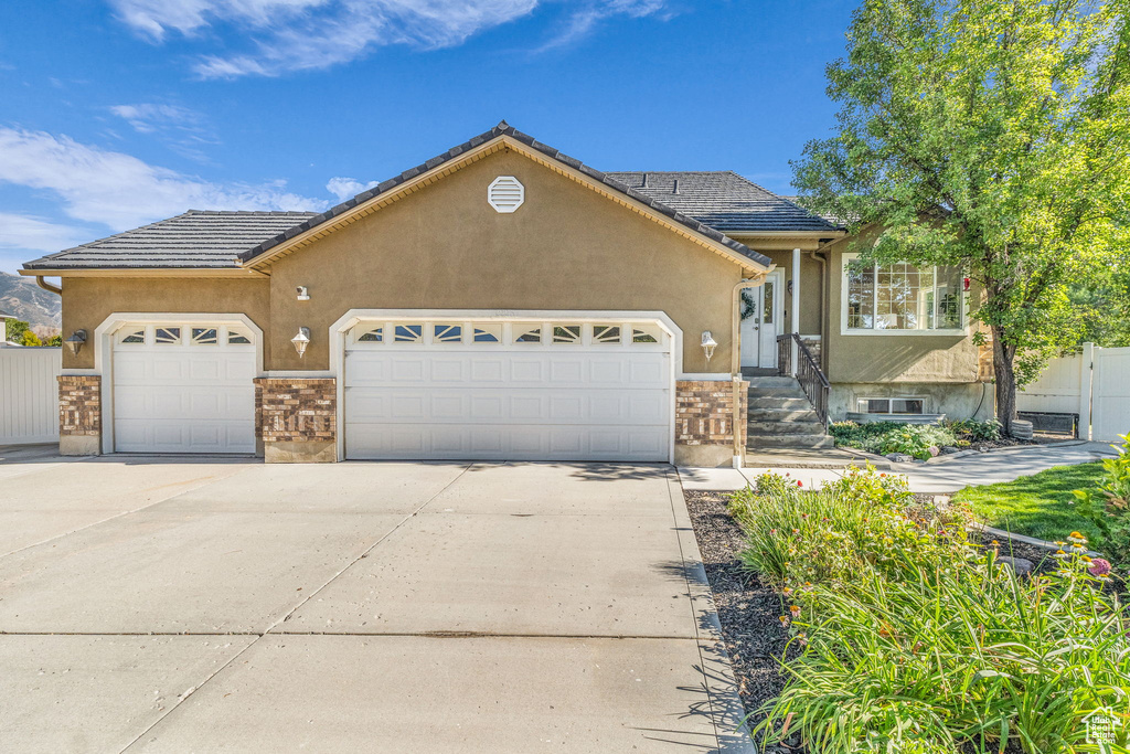 12267 S HIGH CREEK CIR Riverton, UT 84065
