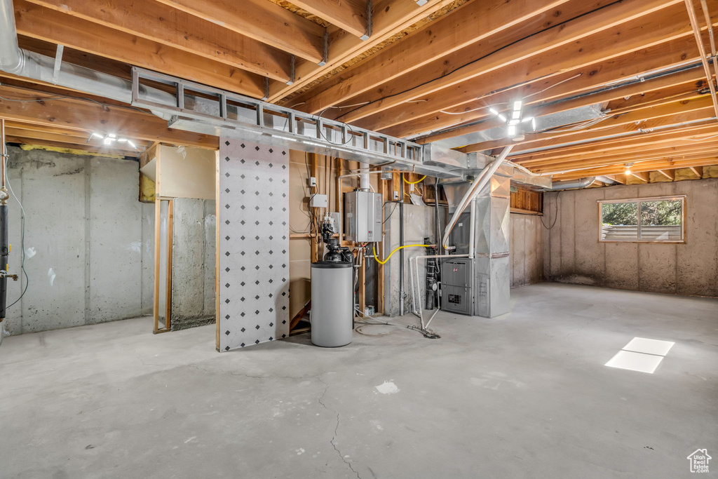 12267 S HIGH CREEK CIR Riverton, UT 84065