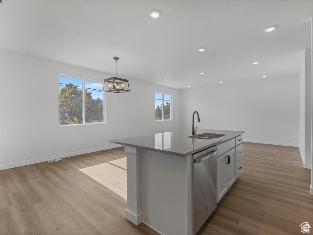 Photo 7 for MLS #2112210 at 1727 W Brocious Way #302