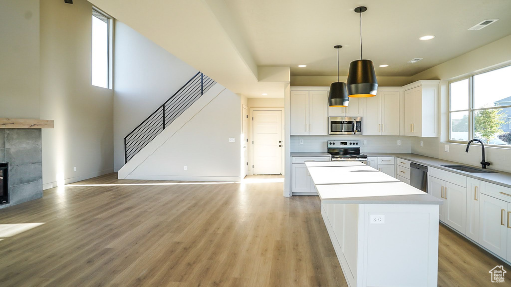 992 W 1910 S Syracuse, UT 84075