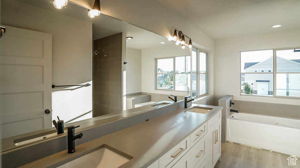 992 W 1910 S Syracuse, UT 84075