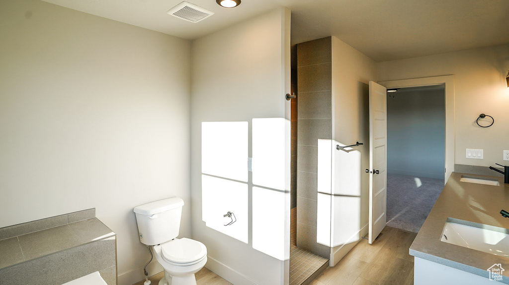 992 W 1910 S Syracuse, UT 84075