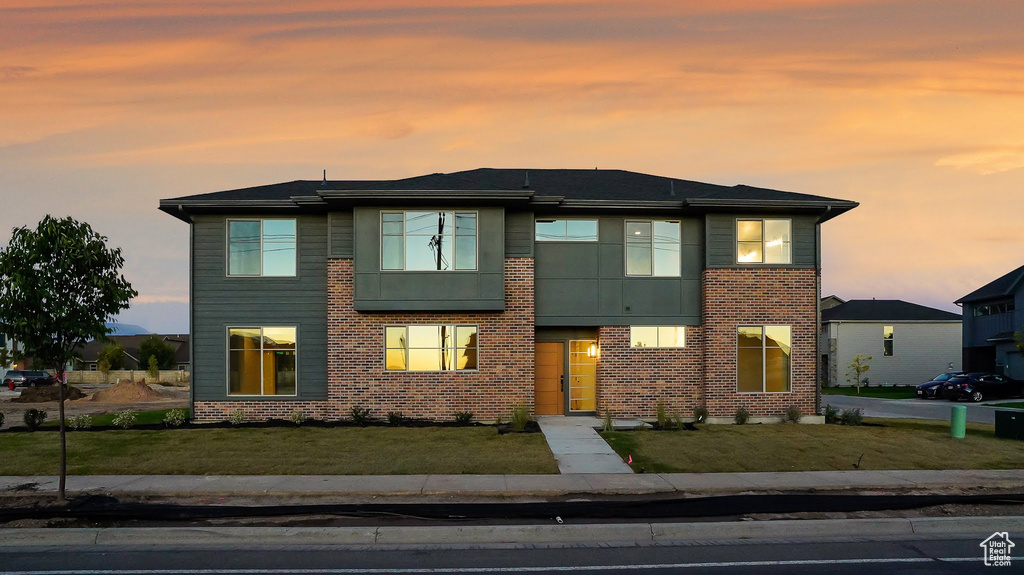 992 W 1910 S Syracuse, UT 84075