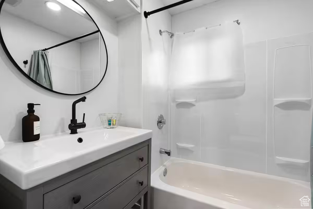 225 W 1ST NORTH ST #9 Bloomington, ID 83223