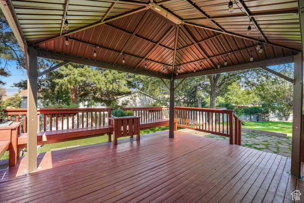 Photo 23 for MLS #2112275 at 5331 Queenswood Dr