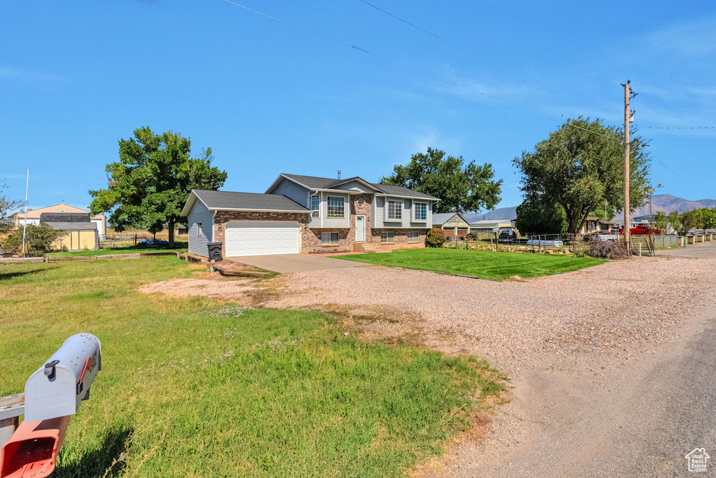 Photo 3 for MLS #2112281 at 3438 W 1400 South