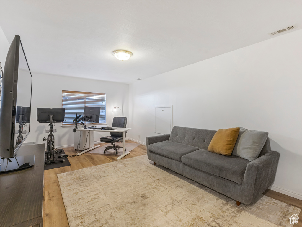 Photo 19 for MLS #2112292 at 1212 W Willow Run Dr
