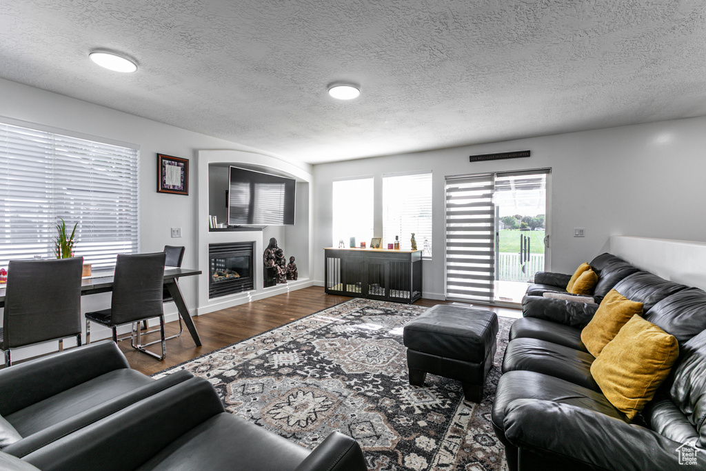 Photo 4 for MLS #2112294 at 5538 Geneva Way