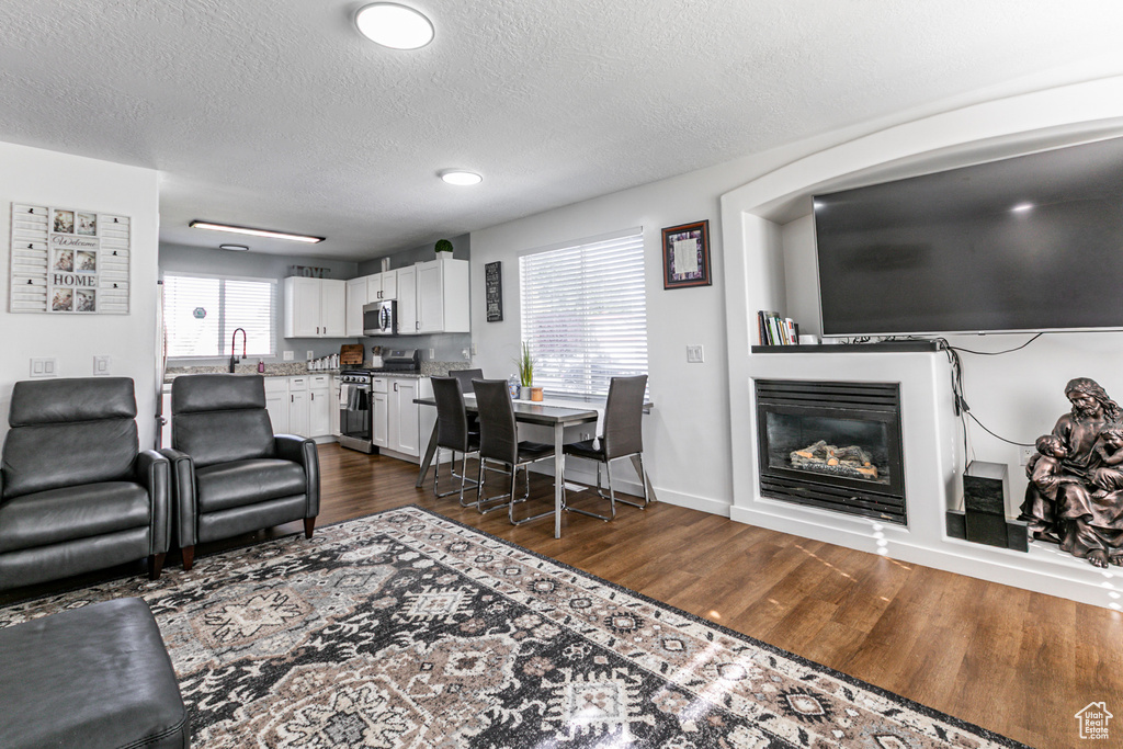 Photo 6 for MLS #2112294 at 5538 Geneva Way