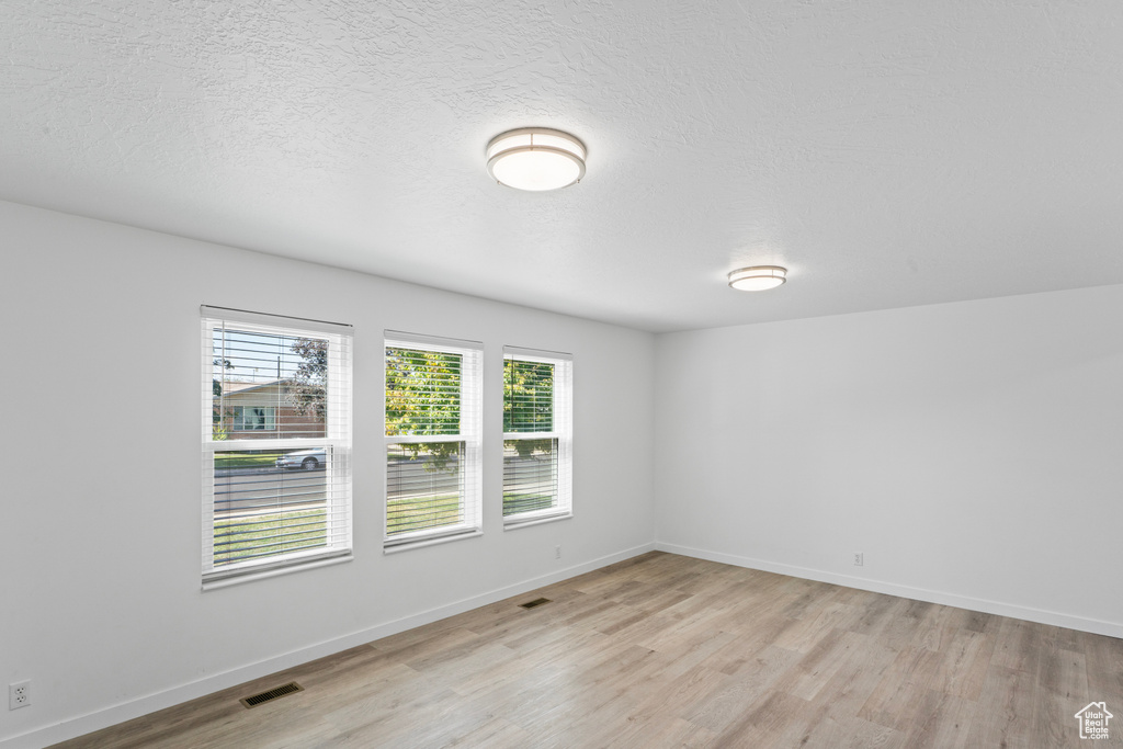 Photo 16 for MLS #2112304 at 1178 N 200 East
