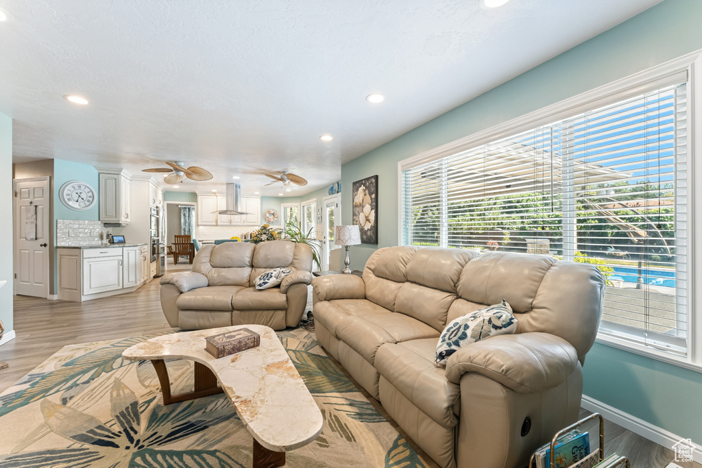 Photo 12 for MLS #2112344 at 2223 W Williamsburg Cir