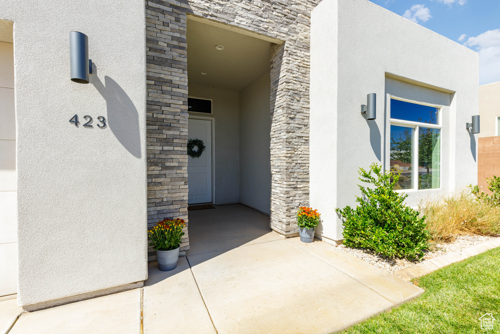 Photo 3 for MLS #2112352 at 423 N 680 West