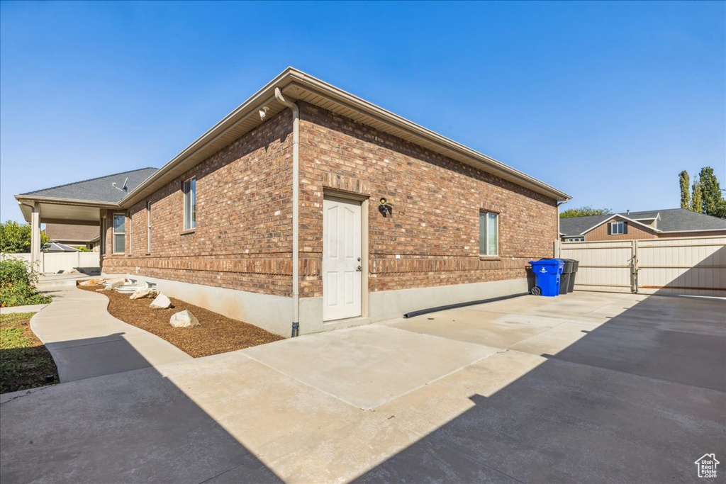 563 W 2150 S Syracuse, UT 84075