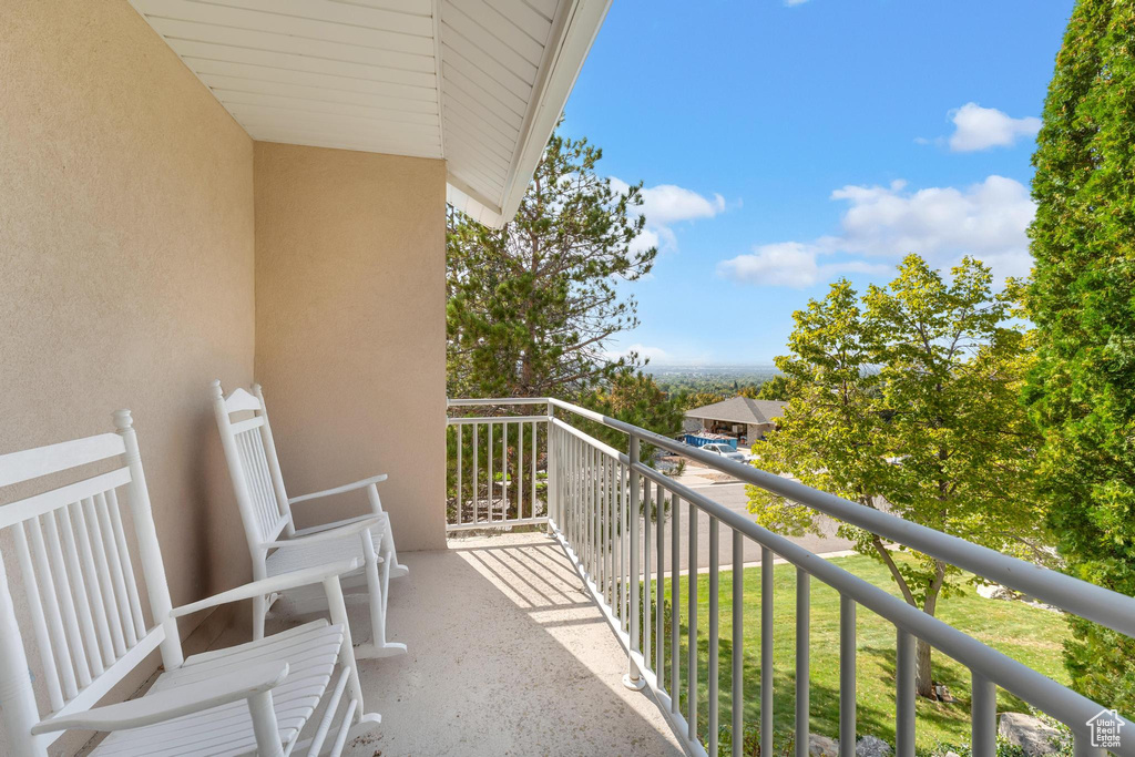 2471 S SCENIC DR Salt Lake City, UT 84109