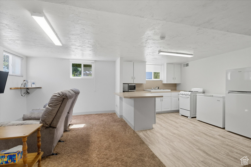 Photo 18 for MLS #2112371 at 325 N 200 West
