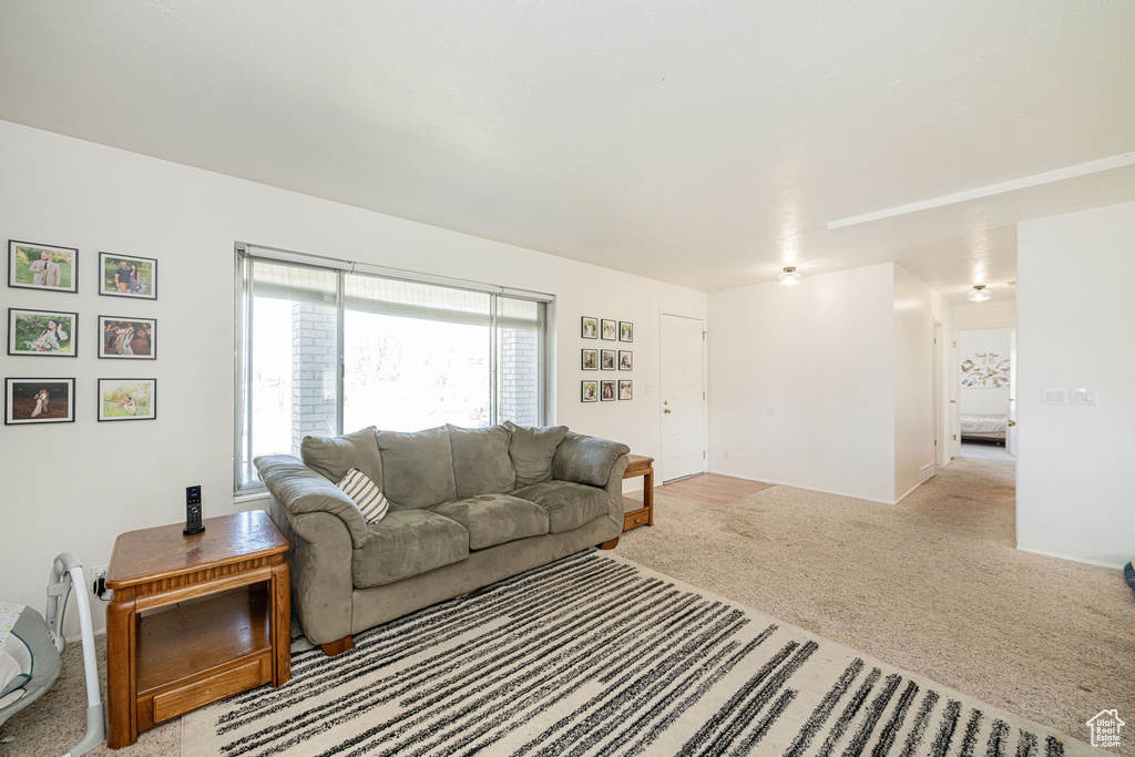 5304 S 3100 W Roy, UT 84067