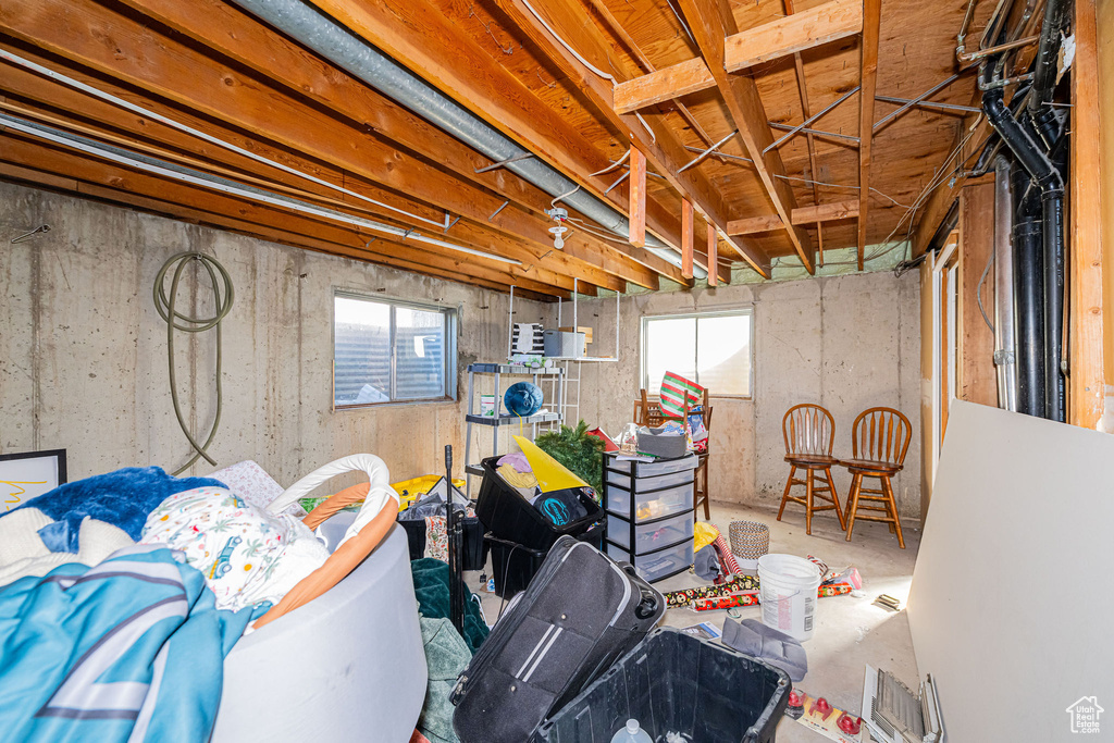 5304 S 3100 W Roy, UT 84067