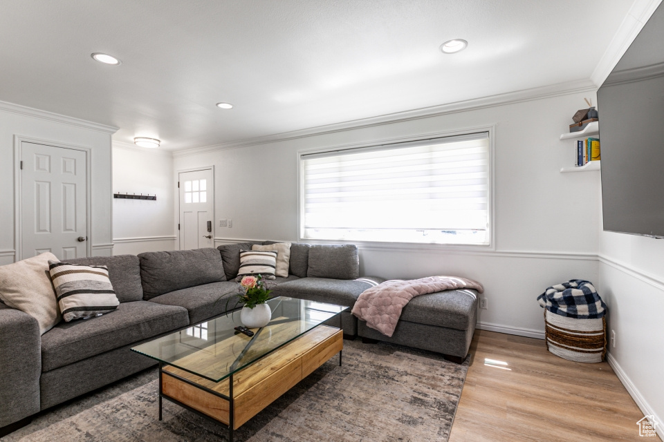 Photo 4 for MLS #2112379 at 3928 W Kilt St