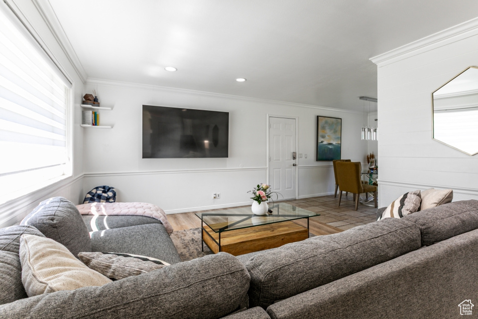 Photo 2 for MLS #2112379 at 3928 W Kilt St