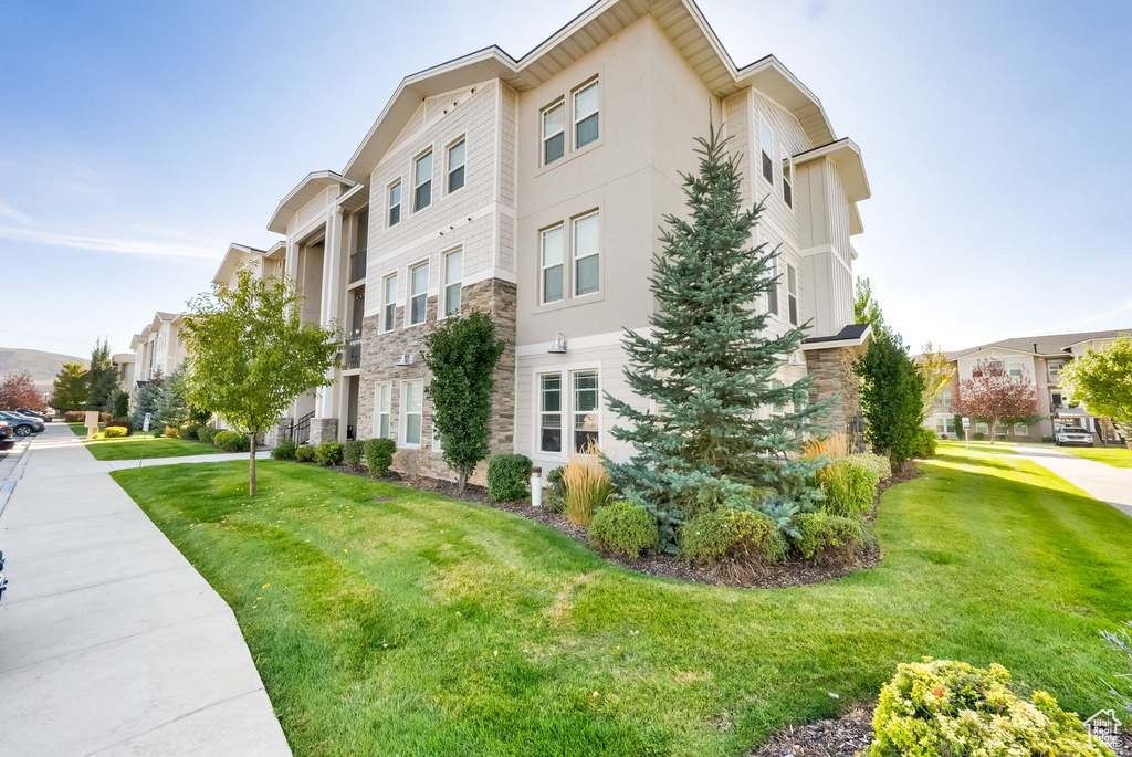 Photo 2 for MLS #2112382 at 1043 S 500 East #G101