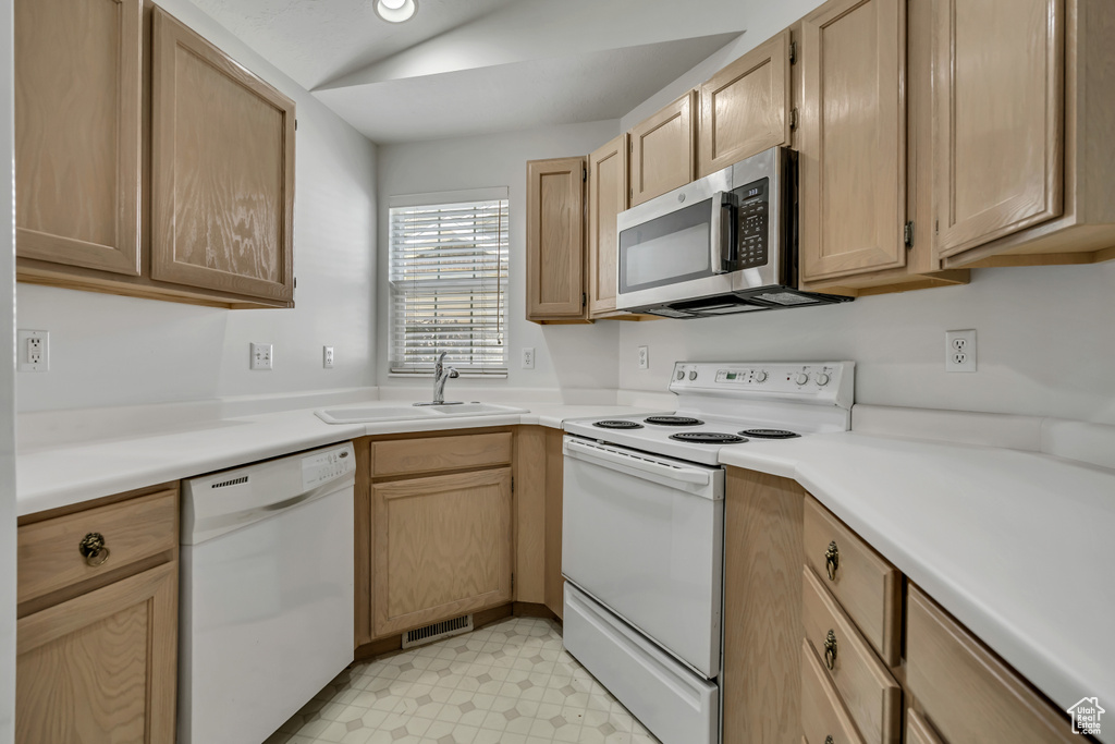 Photo 13 for MLS #2112388 at 274 N 100 West