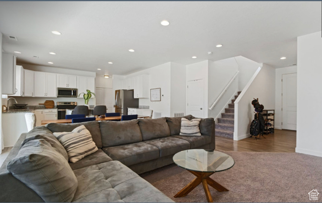Photo 3 for MLS #2112396 at 1886 W Red Maple Dr