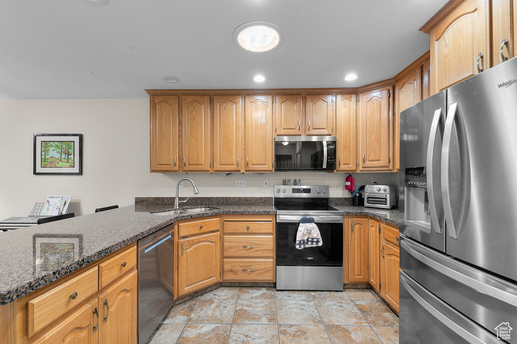 1556 W CORNERSTONE DR South Jordan, UT 84095