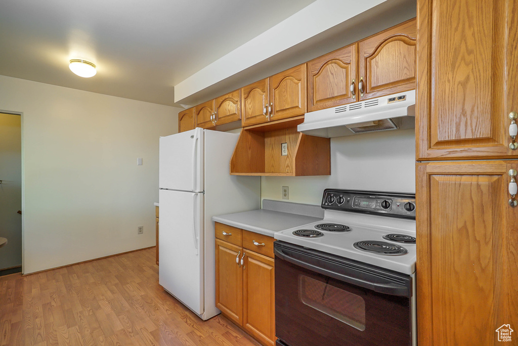 Photo 11 for MLS #2112402 at 3715 Van Buren Ave