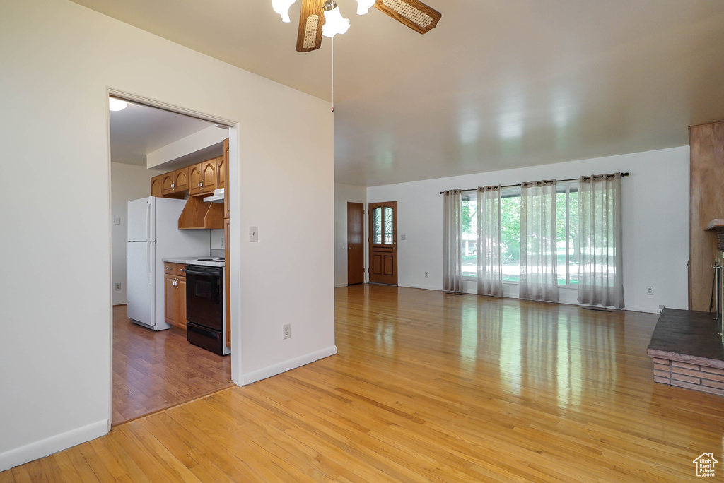 Photo 8 for MLS #2112402 at 3715 Van Buren Ave