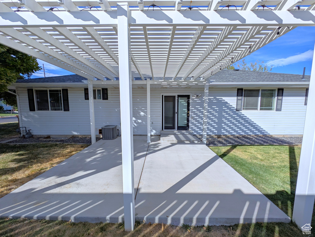View of patio / terrace featuring a pergola